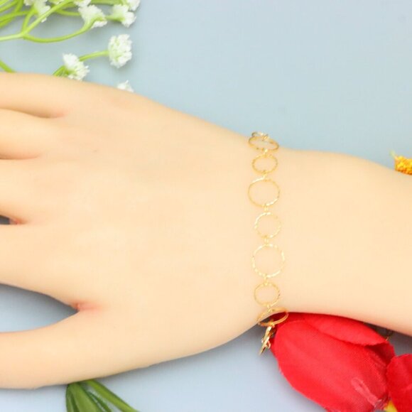 "Elegant & Trendy Bracelet, A Perfect Gift for Women, Thoughtful, EVCH1617 - Picture 4 of 10